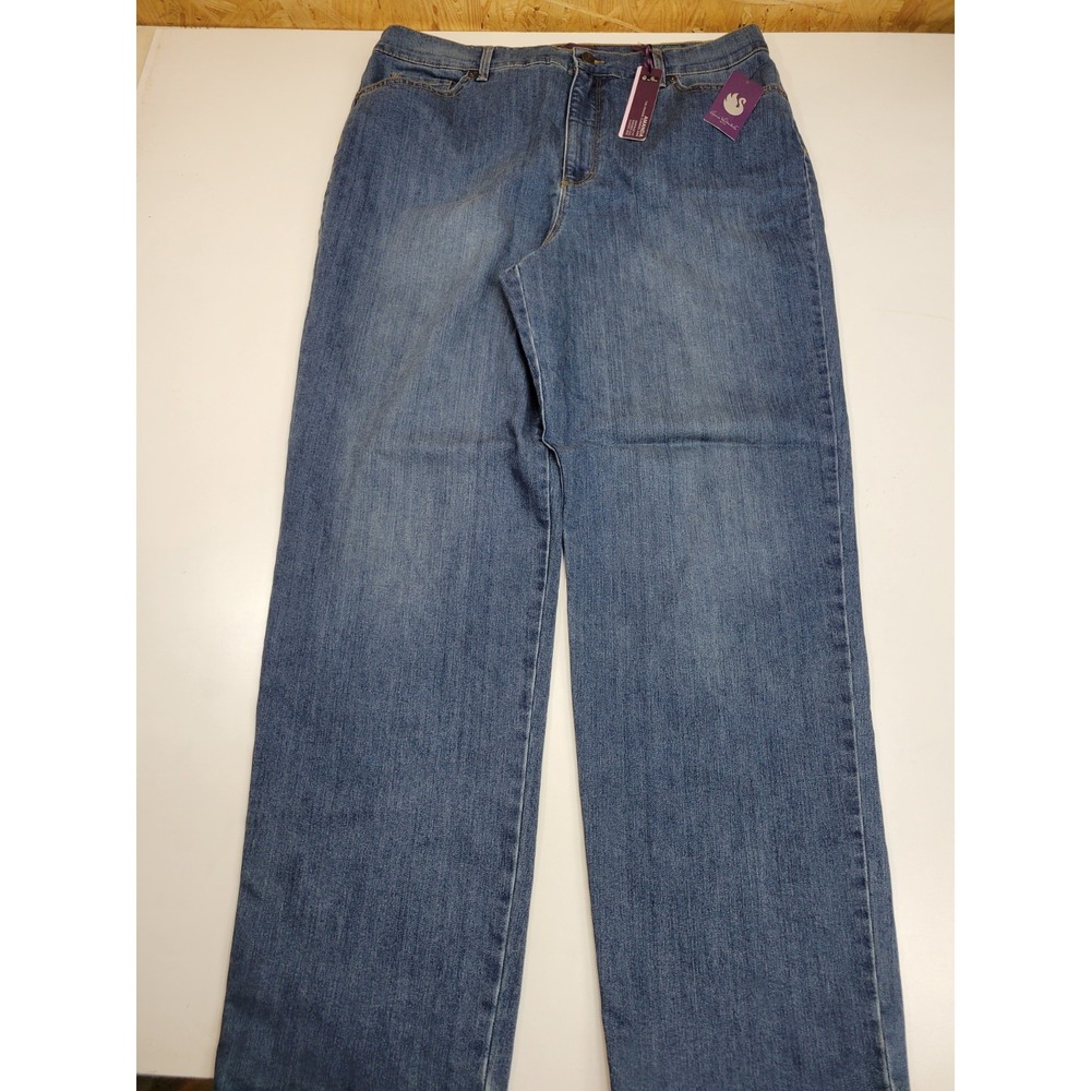 Gloria Vanderbilt Amanda Jeans Womens 18 Average Blue Sculpt Stretch Tapered NWT